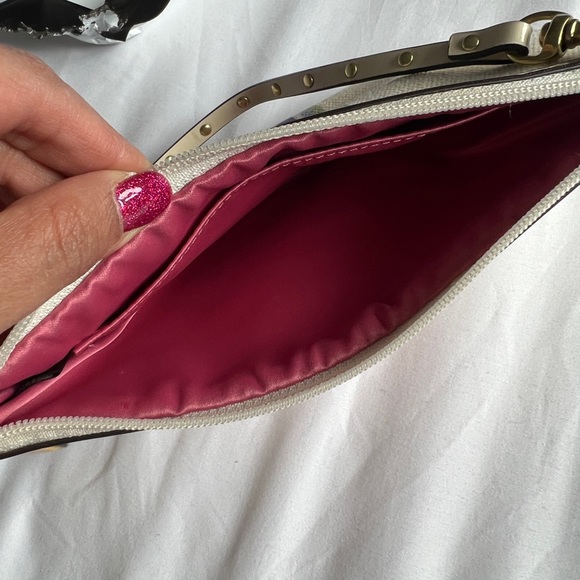 Coach wristlet - Picture 5 of 5